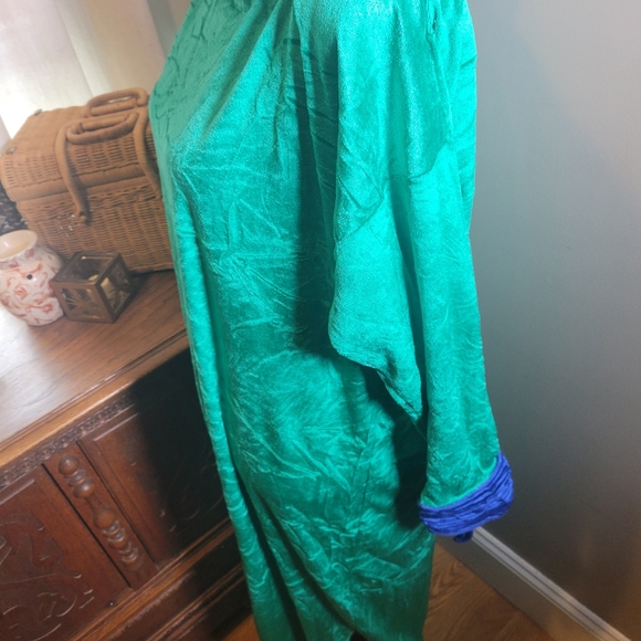 VINTAGE RARE MARY MCFADDEN ROYAL BLUE AND TEAL VELOUR CAFTAN - Picture 2 of 8